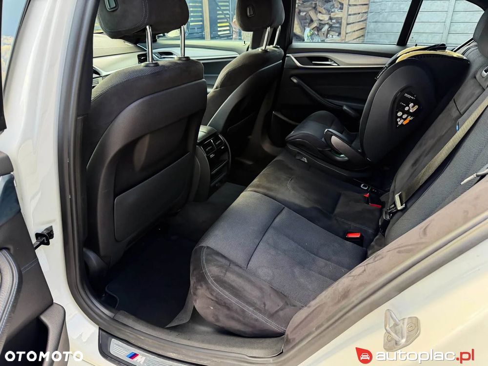 BMW Seria 5 520d M Sport sport - 24
