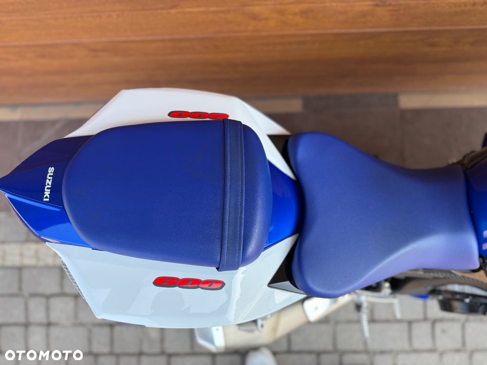 Suzuki GSX-R - 10