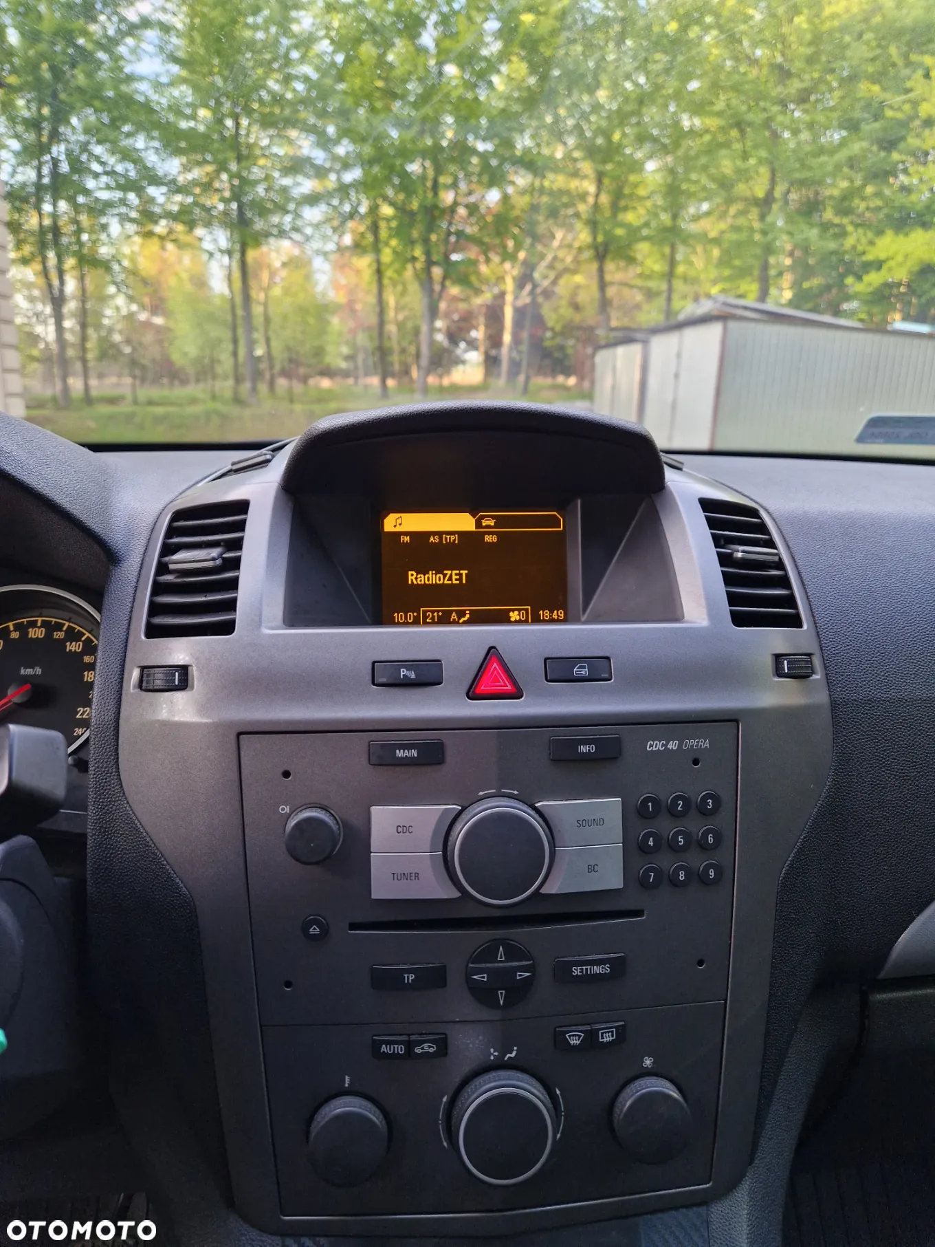 Opel Zafira 1.9 CDTI - 18