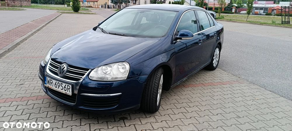 Volkswagen Jetta 1.9 TDI Comfortline - 1