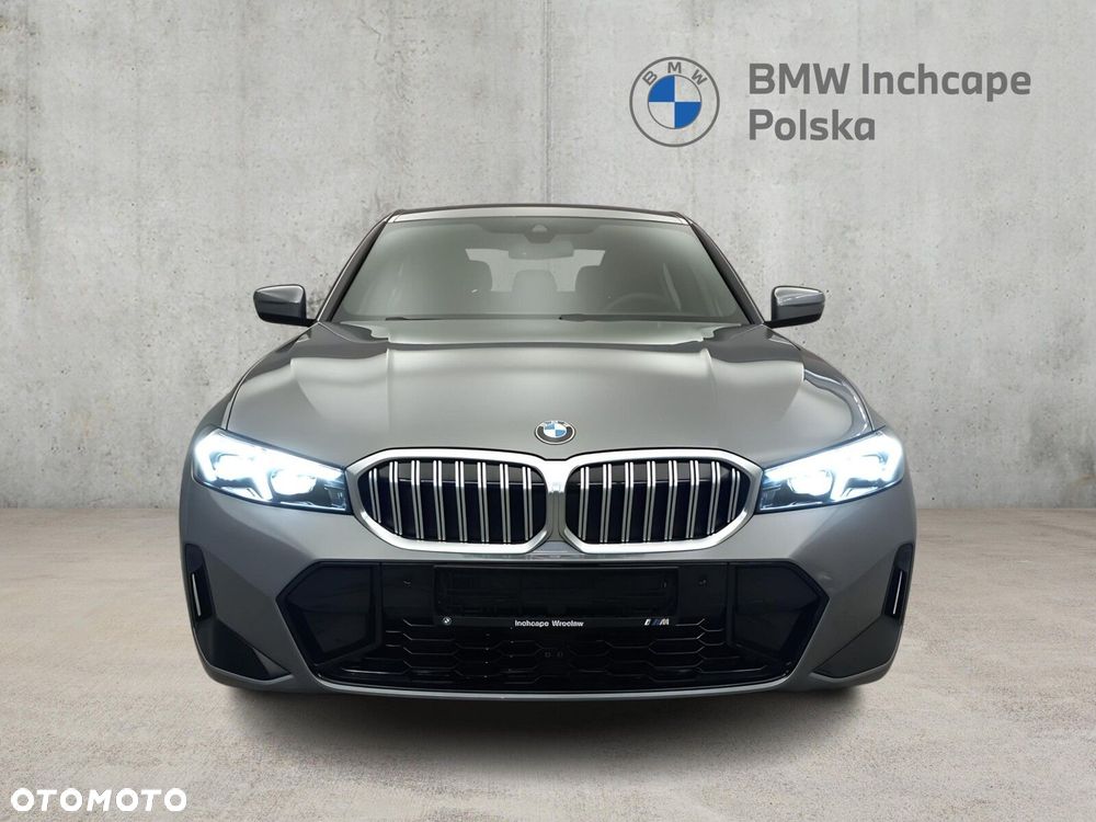 BMW Seria 3 318i M Sport - 9