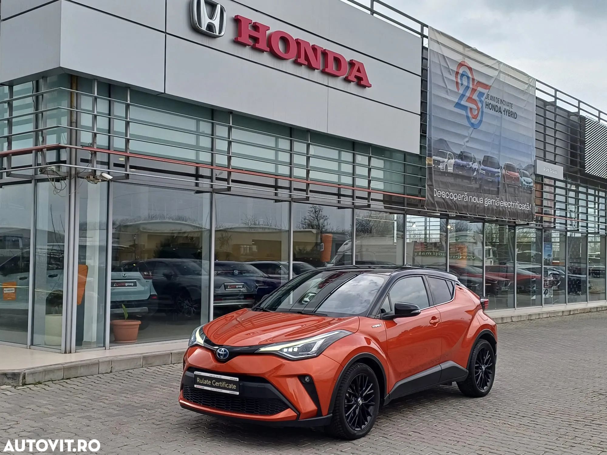 Toyota C-HR 2.0 HSD 184 CP 4x2 CVT Classy Bi-Tone - 1