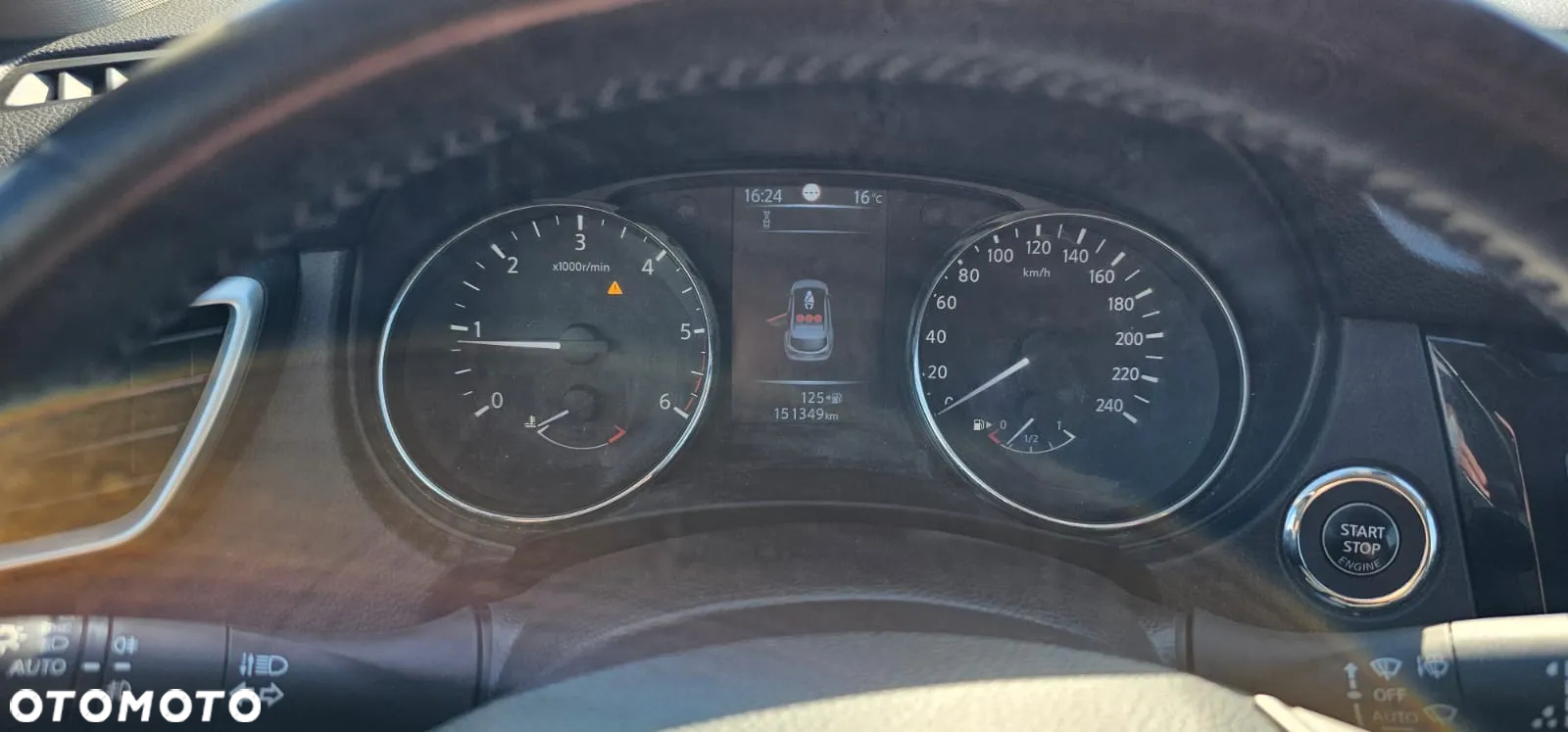 Nissan Qashqai 1.5 dCi N-Connecta EU6 - 12