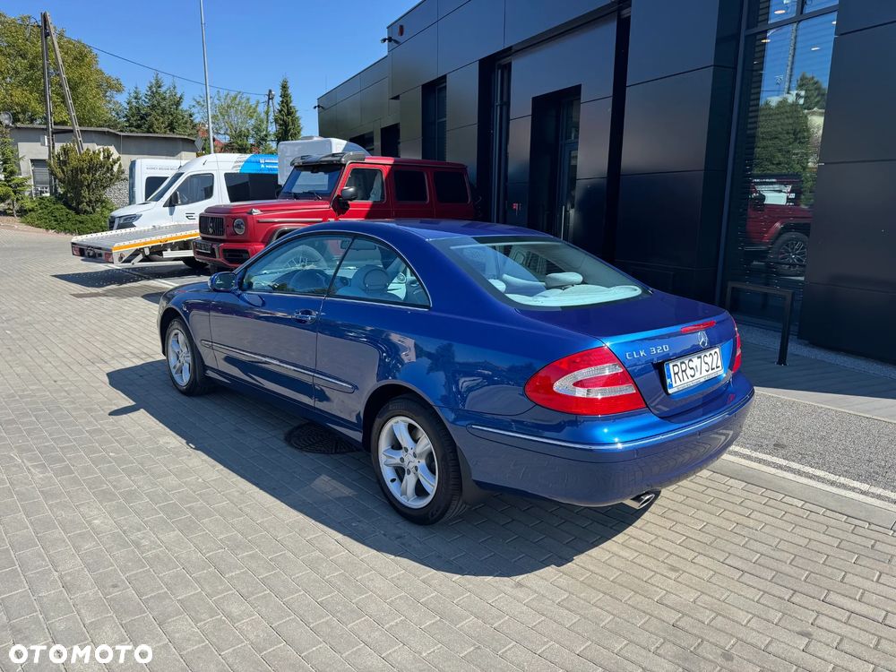 Mercedes-Benz CLK 320 - 4