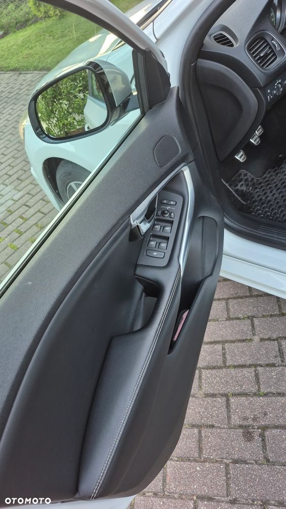 Volvo V40 D4 RDesign - 15