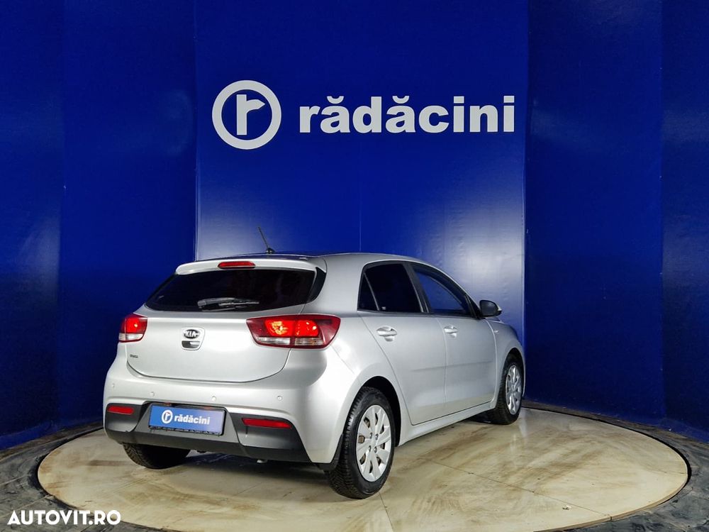 Kia Rio - 9