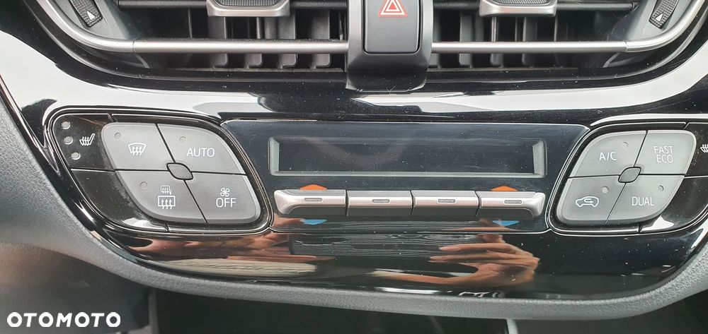 Toyota C-HR - 8