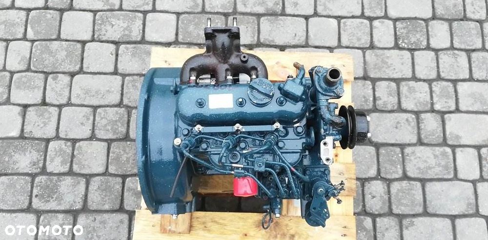 SILNIK KUBOTA D722 14.9 kW  IDEALNY 7900 netto - 9