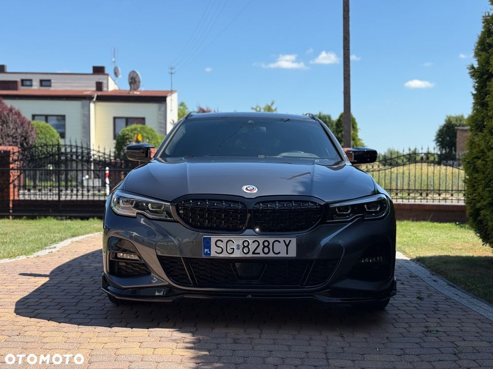 BMW Seria 3 330e xDrive M Sport sport