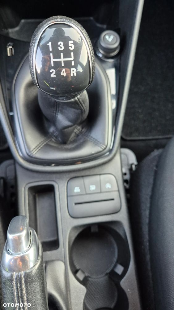 Ford Fiesta - 12