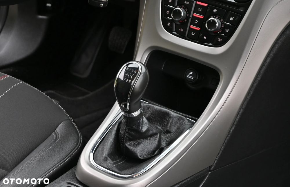 Opel Astra 1.4 T Cosmo S&S - 30