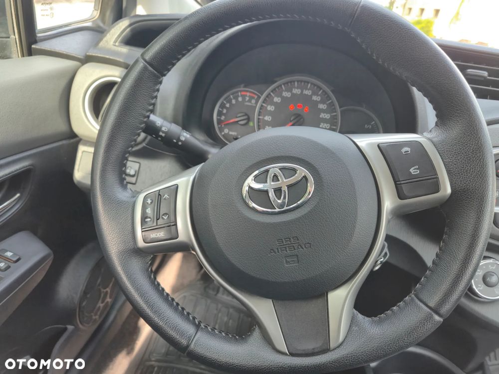 Toyota Yaris 1.33 VVT-i Life - 11