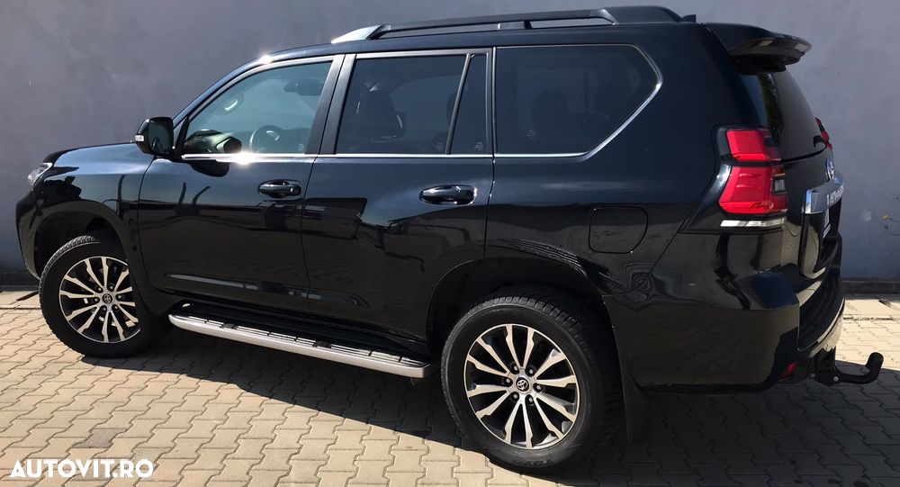 Toyota Land Cruiser - 4