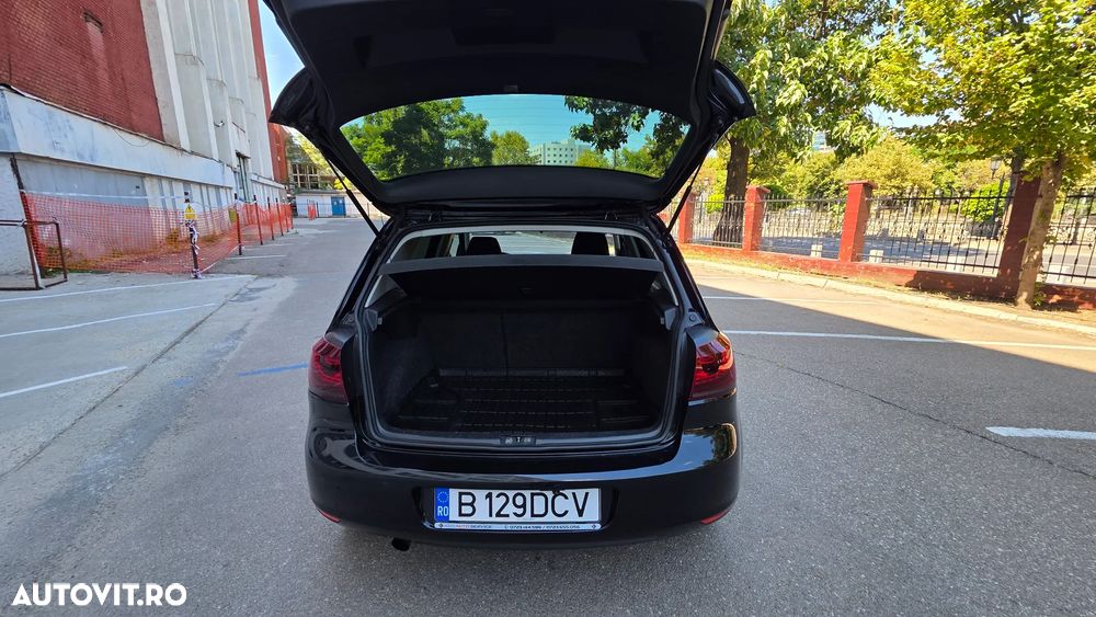 VOLKSWAGEN Golf 2010 — imagine 16