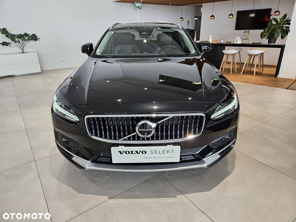 Volvo V90 Cross Country - 3