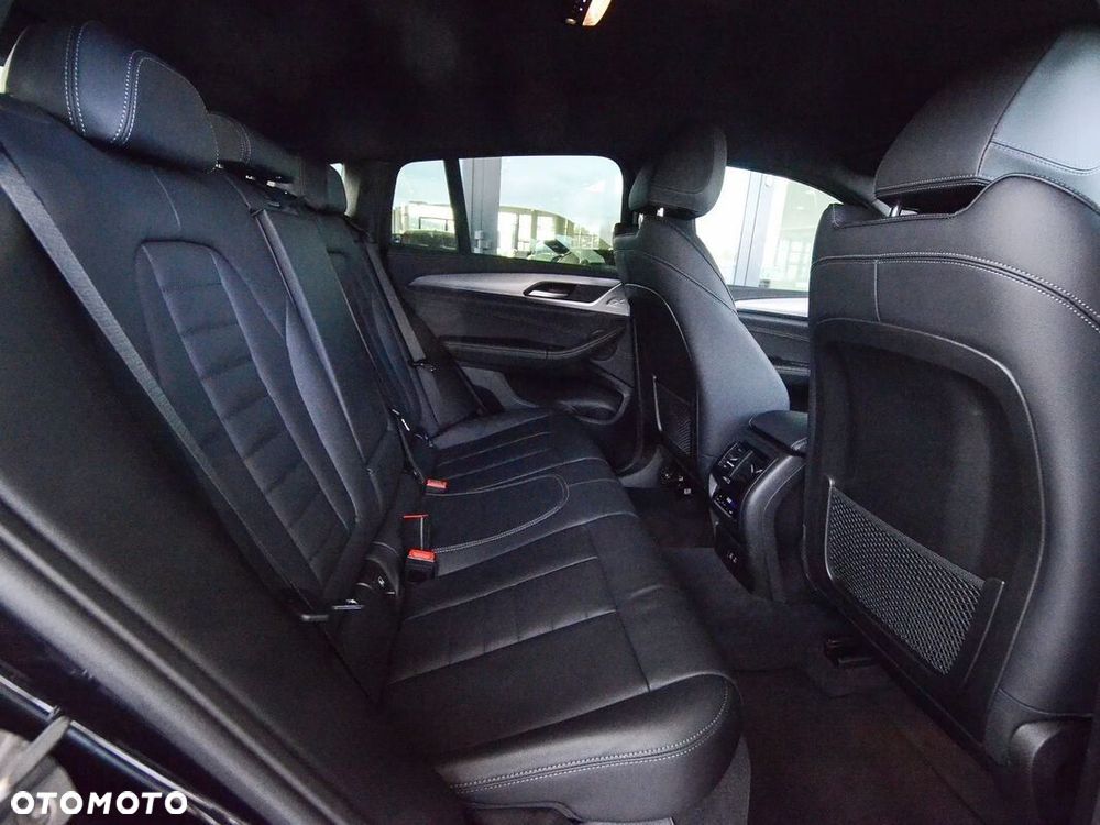 BMW X4 - 32