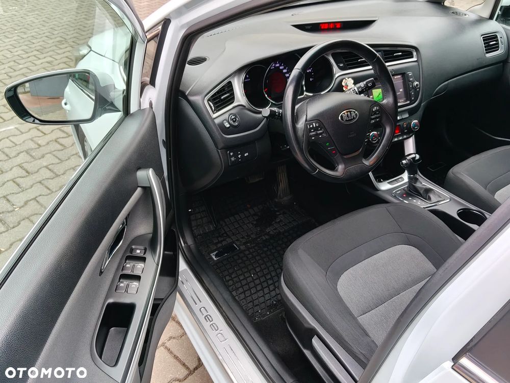 Kia Ceed 1.6 CRDi M DCT - 6