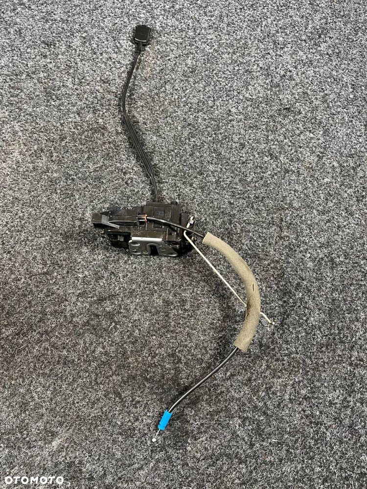 mercedes citan w415 kangoo III zamek drzwi lewy tył 8200542396D - 1