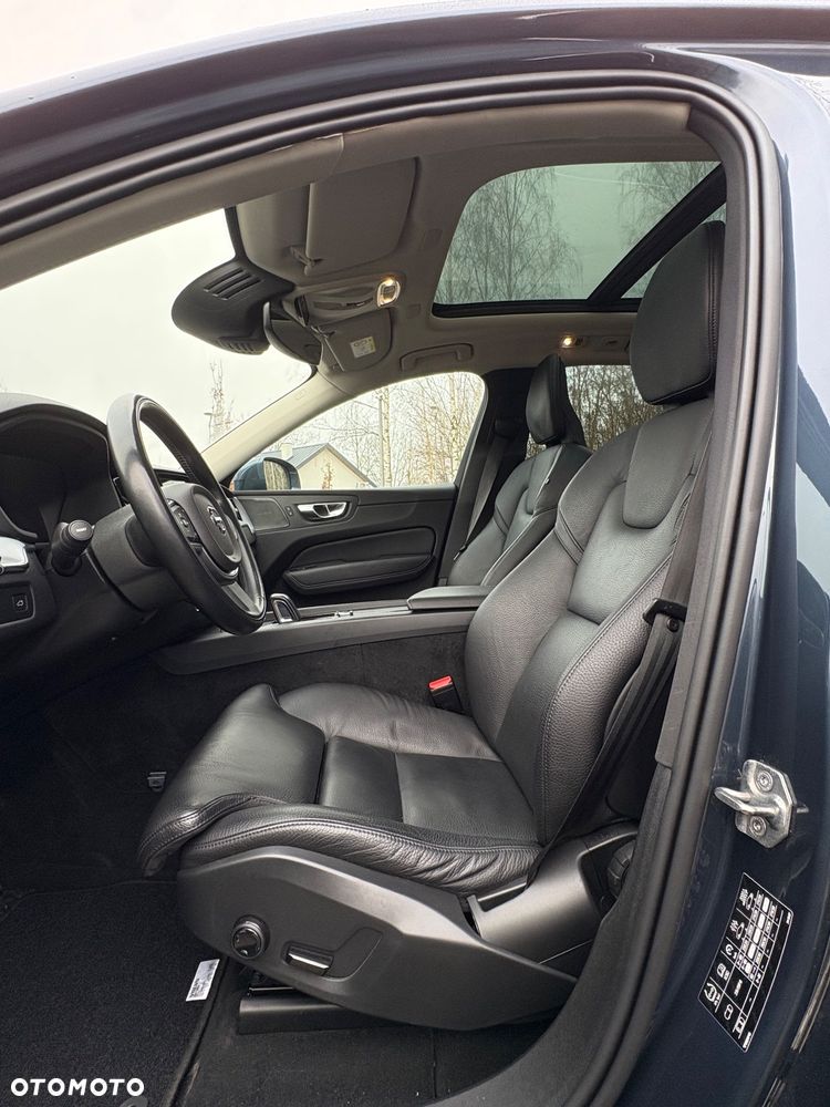 Volvo XC 60 B5 B Momentum Pro - 10