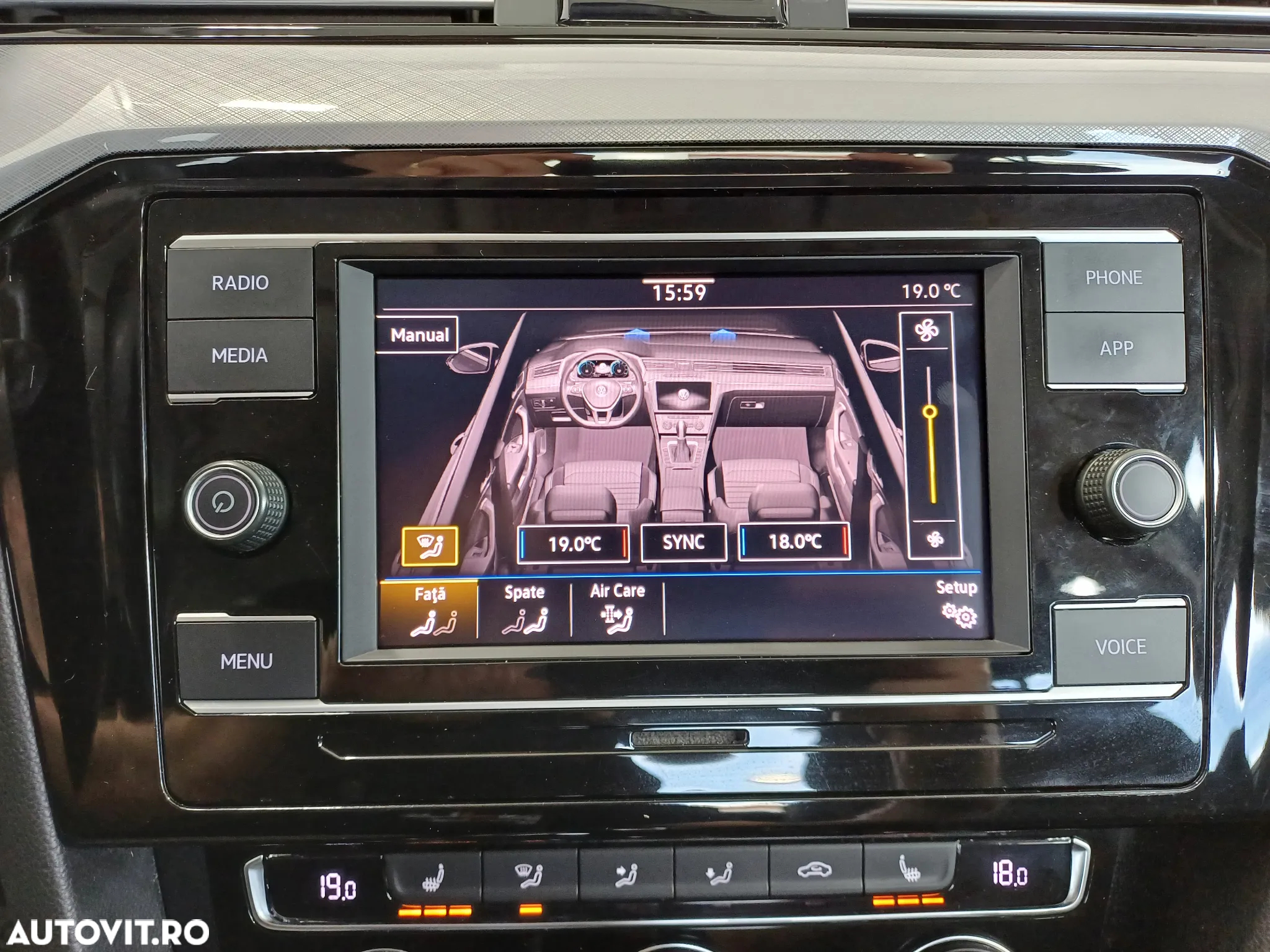 Volkswagen Passat 2.0 TDI DSG Comfortline - 25