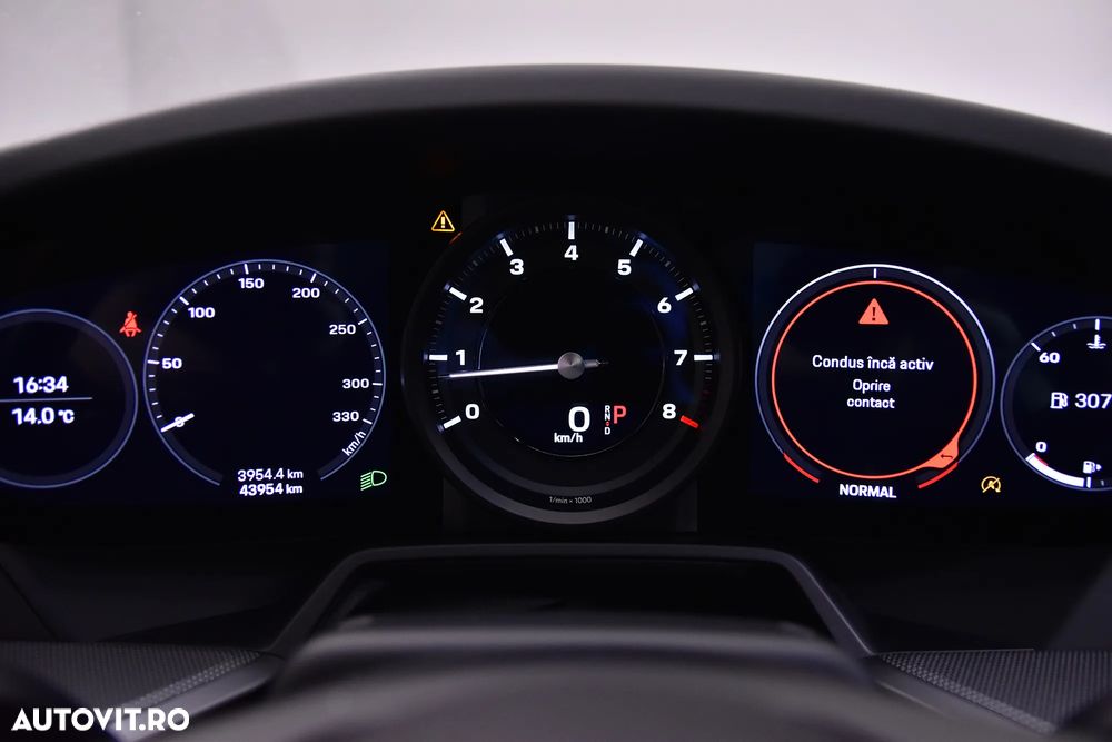 Porsche 911 Carrera 4S - 10