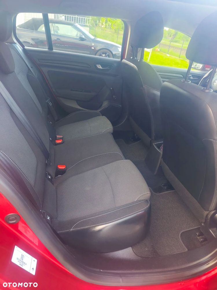 Renault Megane 1.2 Energy TCe Zen - 9