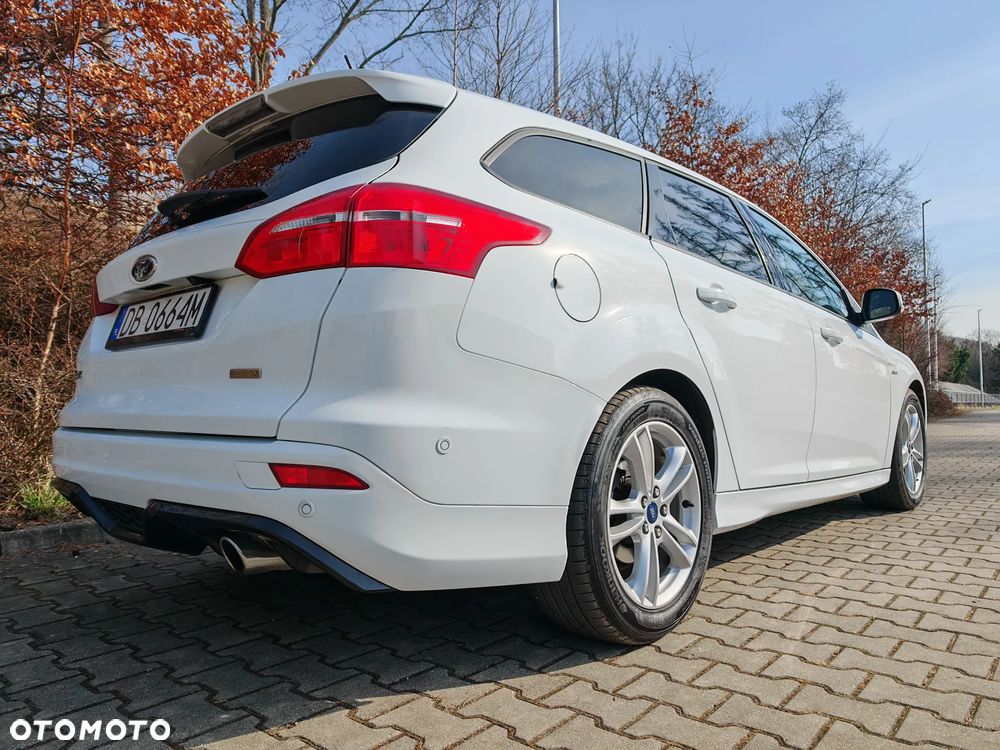 Ford Focus 1.5 EcoBoost STart-Stopp-System ST-LINE - 11