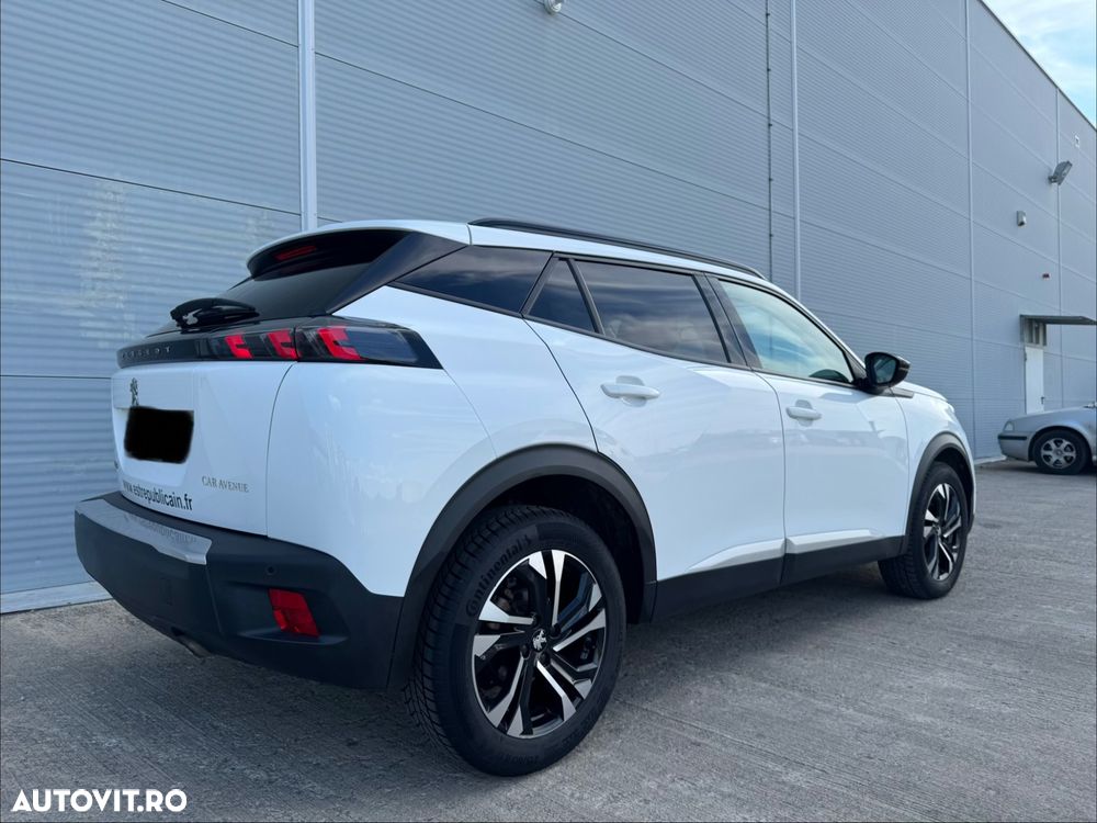 Peugeot 2008 PureTech 130 GT Pack - 3