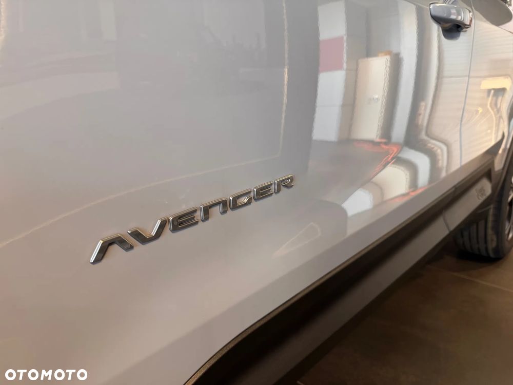 Jeep Avenger 1.2 T3 mHEV Summit FWD eDCT6 - 6