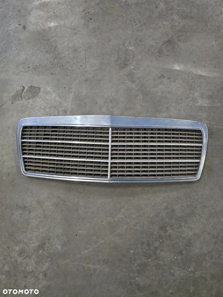 Grill/maskownica MERCEDES W210 - 1