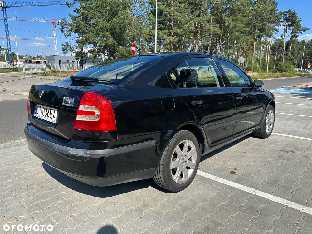 Skoda Octavia 1.6 Elegance - 5