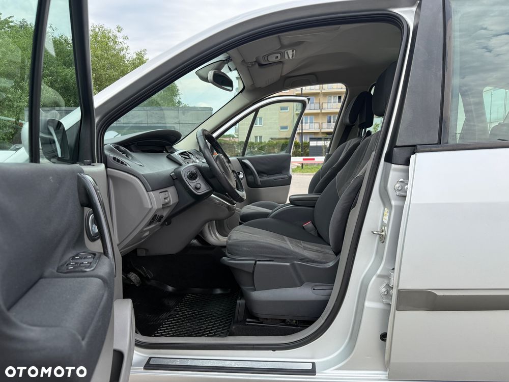 Renault Scenic 1.6 16V Confort Dynamique - 13