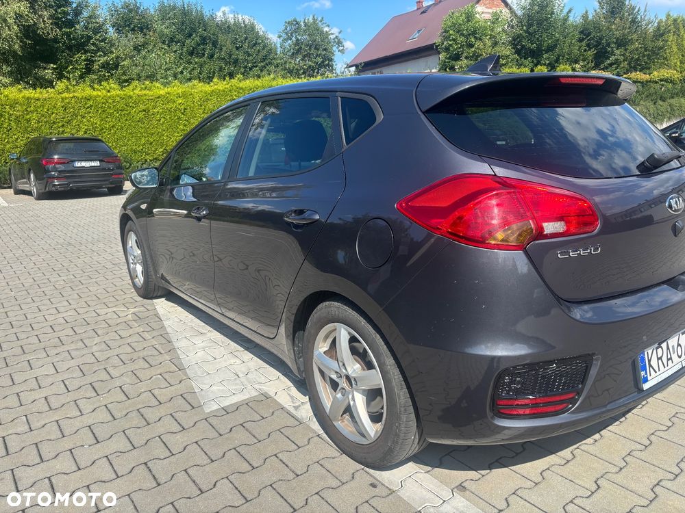 Kia Ceed - 6