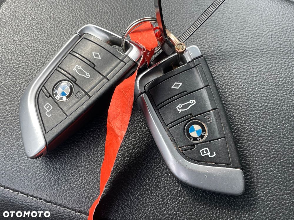 BMW Seria 3 318d Sport Line Shadow - 14