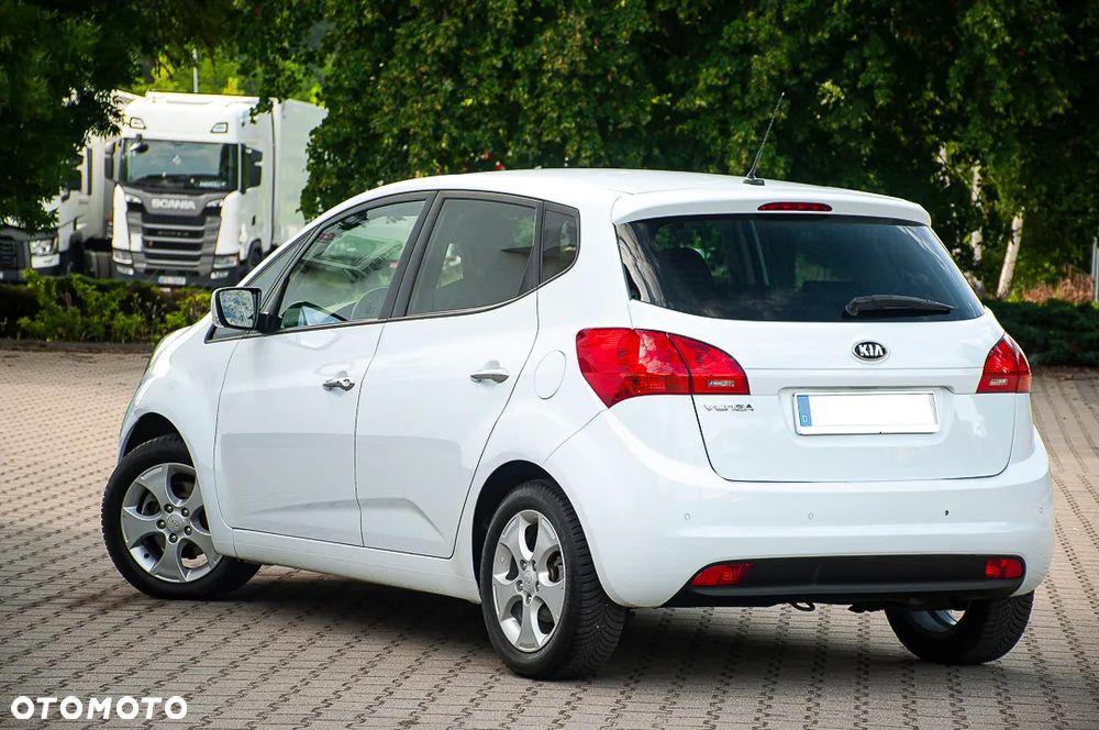 Kia Venga 1.4 CVVT Titanium Collection - 11