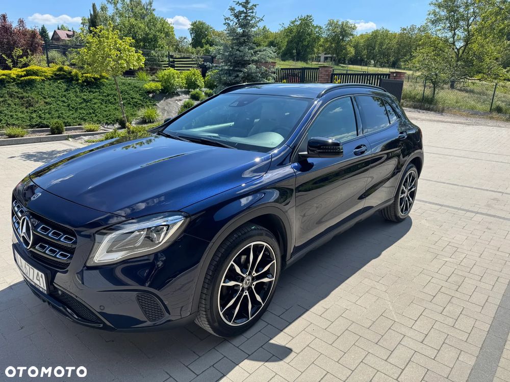 Mercedes-Benz GLA 200 7G-DCT Urban - 1