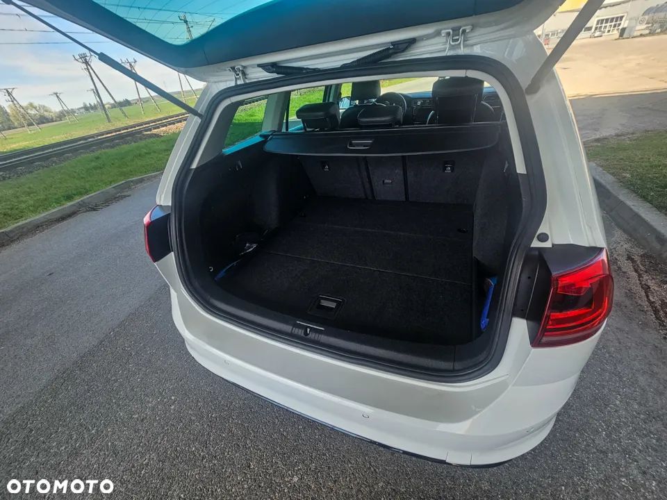 Volkswagen Golf 2.0 TDI Sound - 22