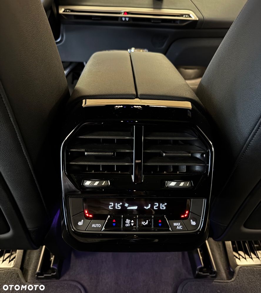 BMW iX xDrive40 76.6kWh - 9