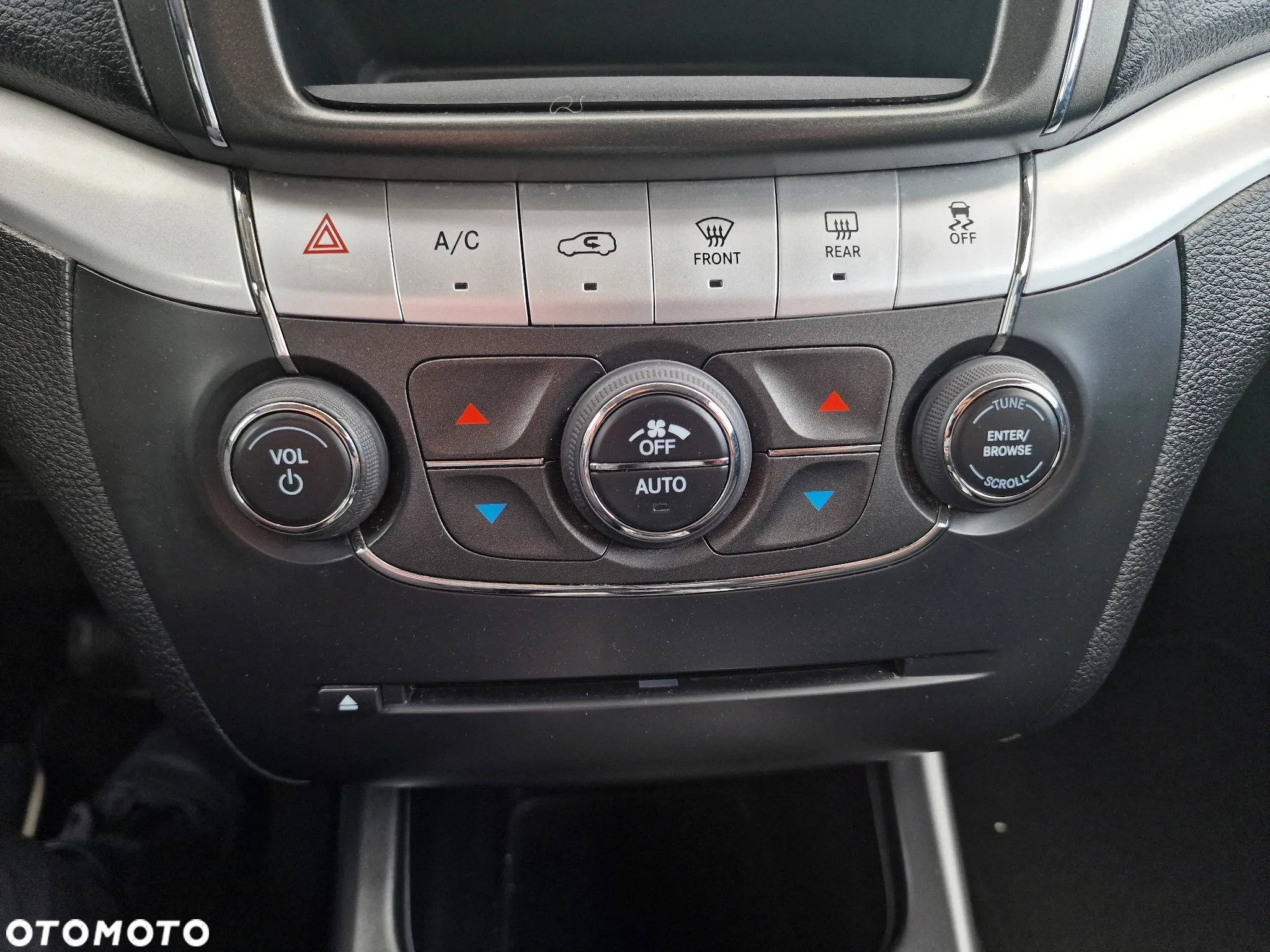 Fiat Freemont 3.6 V6 Lounge - 23