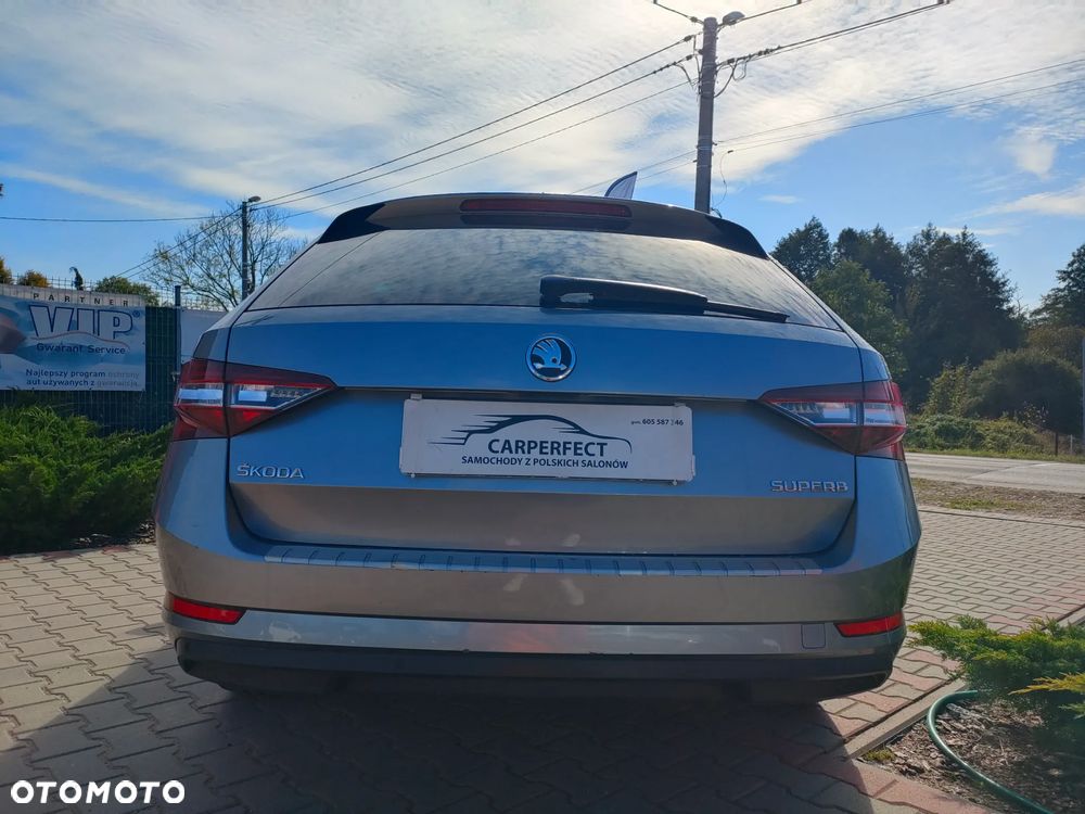 Skoda Superb 2.0 TDI DSG Premium Edition - 12