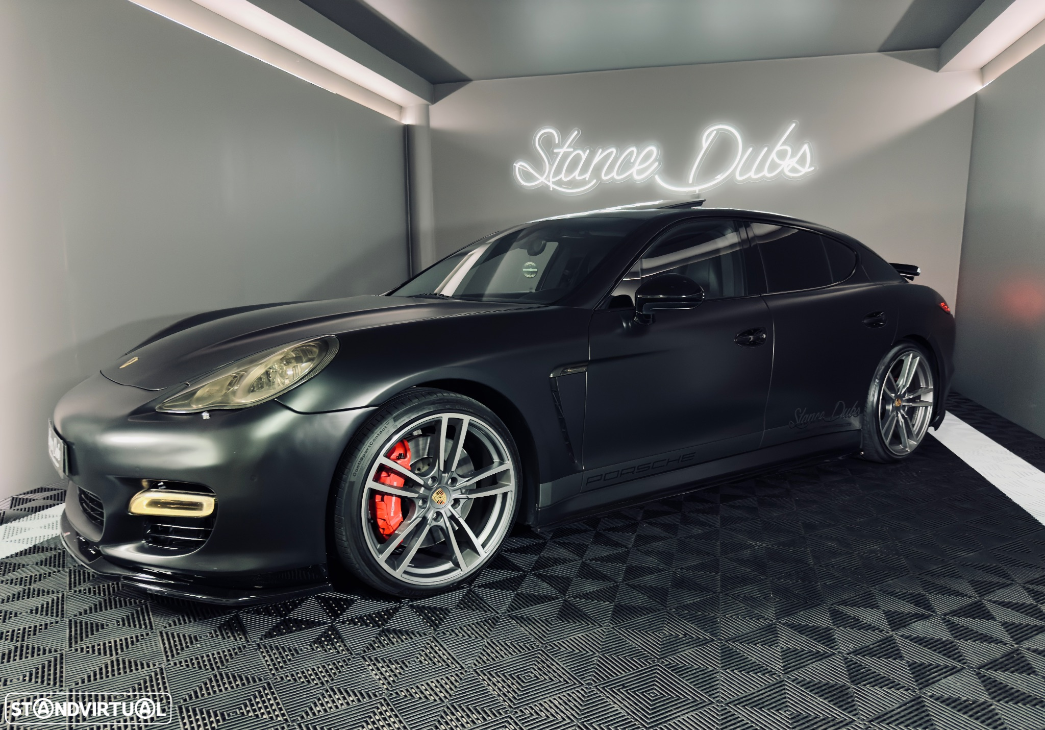 Porsche Panamera Turbo PDK - 16