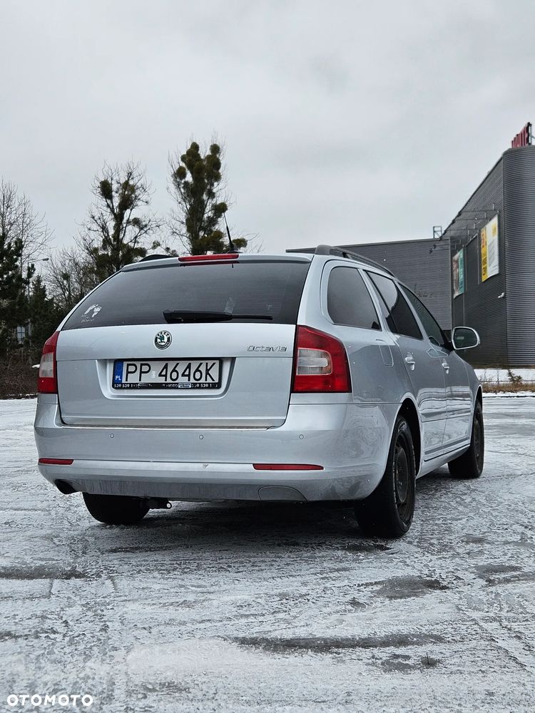 Skoda Octavia 2.0 TDI DPF Elegance - 5