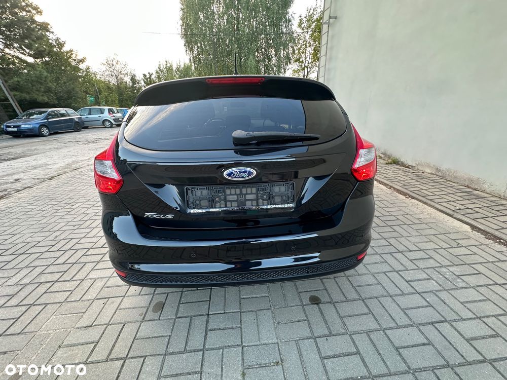Ford Focus 1.6 Trend Sport - 12