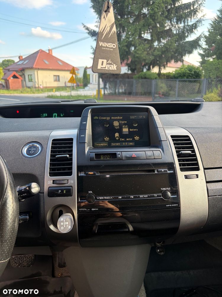 Toyota Prius 1.5 VVT-i Prestige - 14