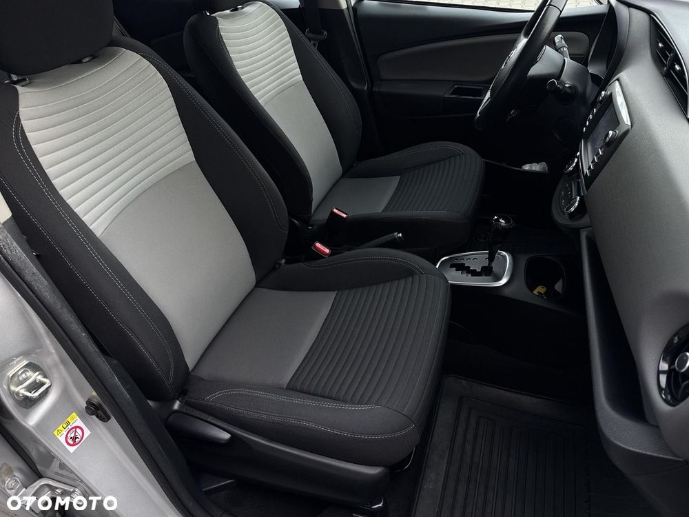 Toyota Yaris Hybrid 100 Premium EU6 - 14