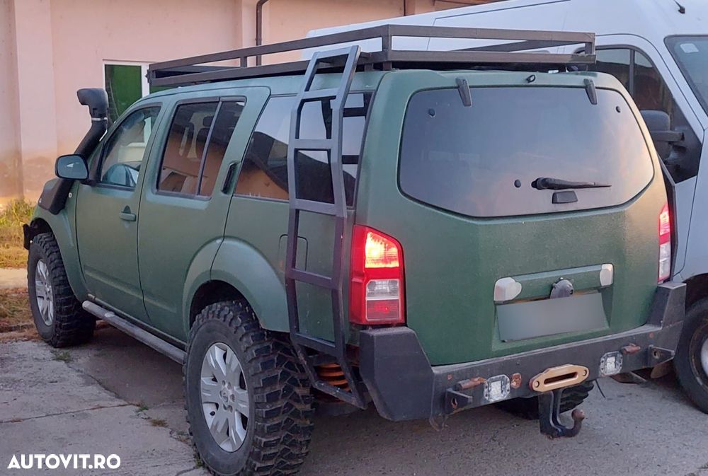 Nissan Pathfinder - 7