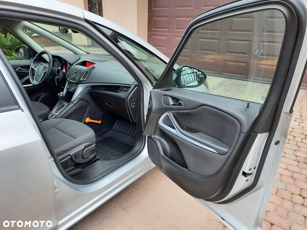 Opel Zafira - 24