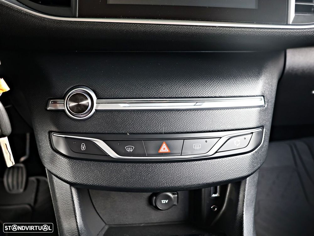 Peugeot 308 1.6 BlueHDi Active J17 - 52