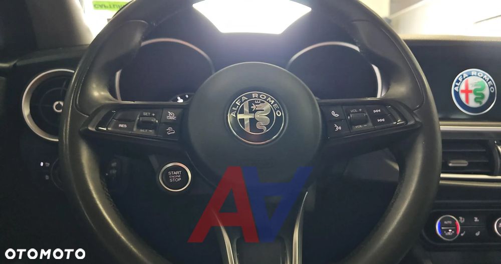 Alfa Romeo Stelvio 2.0 Turbo TI Q4 - 12