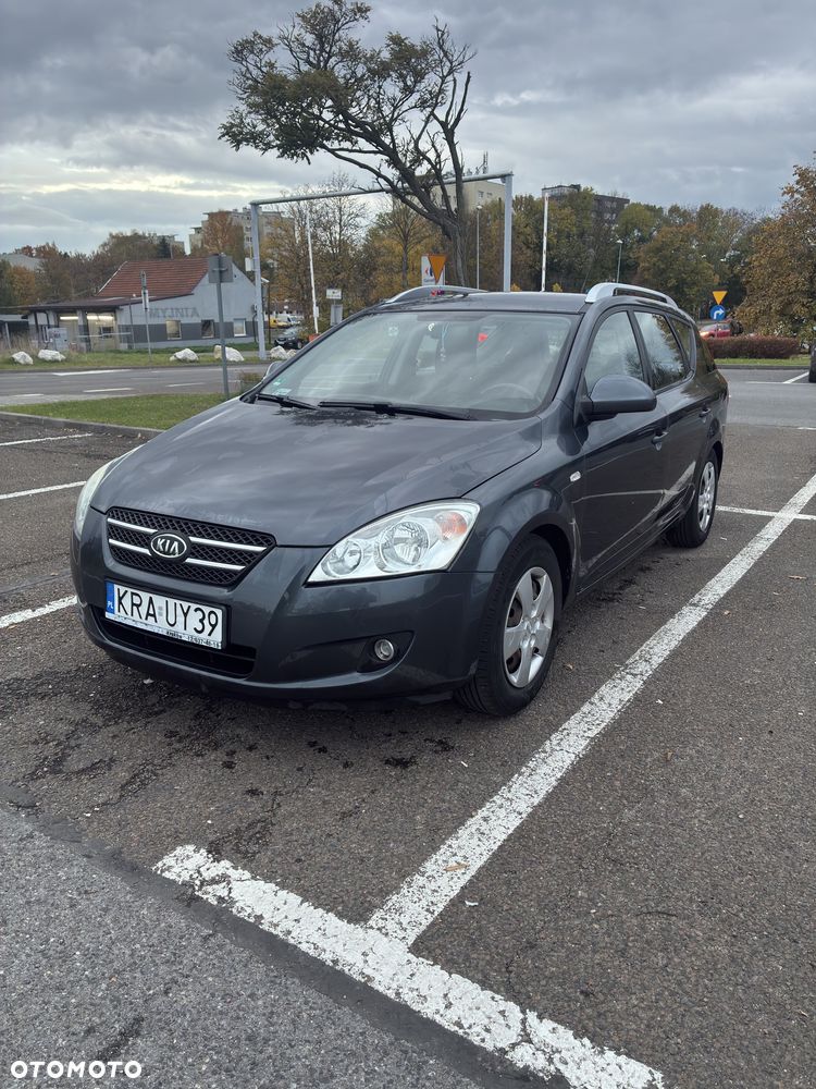 Kia Ceed - 3